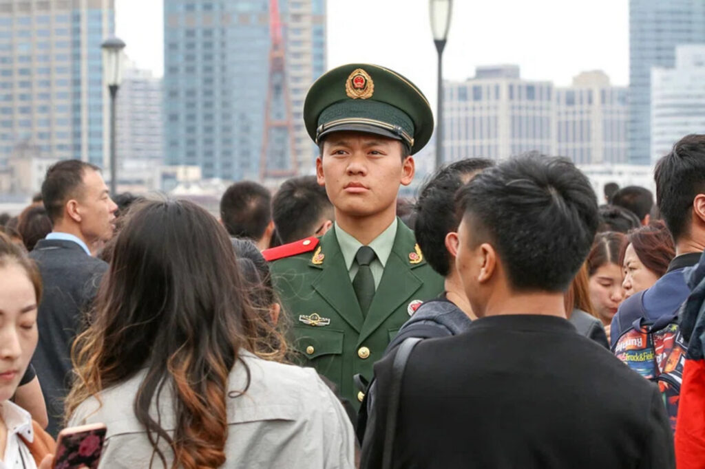 Supravegherea populației în China, o povară economică. De la politica zero-COVID la camere 8K și verificări stricte