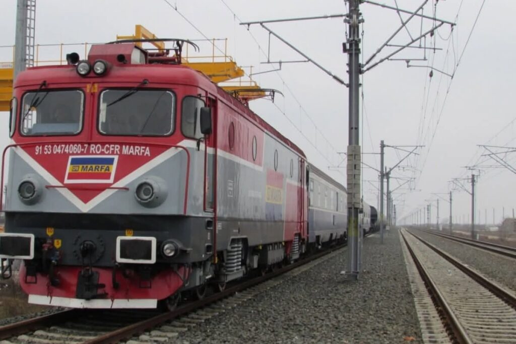 Sindicatele avertizează că trenurile de marfă s-ar putea opri din lipsă de bani. Noul ministru al Transporturilor este chemat la discuții