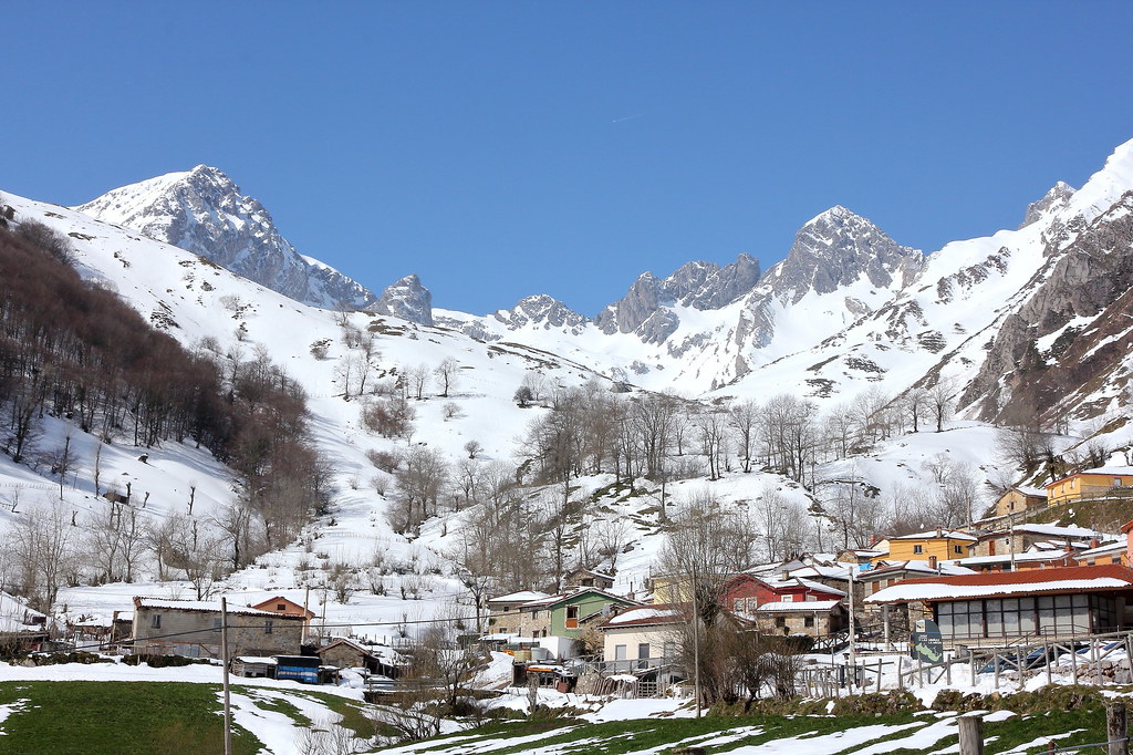 Urși, lupi și munți acoperiți de zăpadă: locul supranumit „Alaska asturiană”